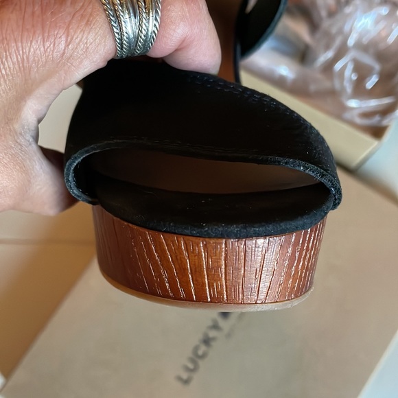 Lucky Brand NWT Black suede leather Wedges . Size 8.5 never worn still in box - Picture 5 of 7